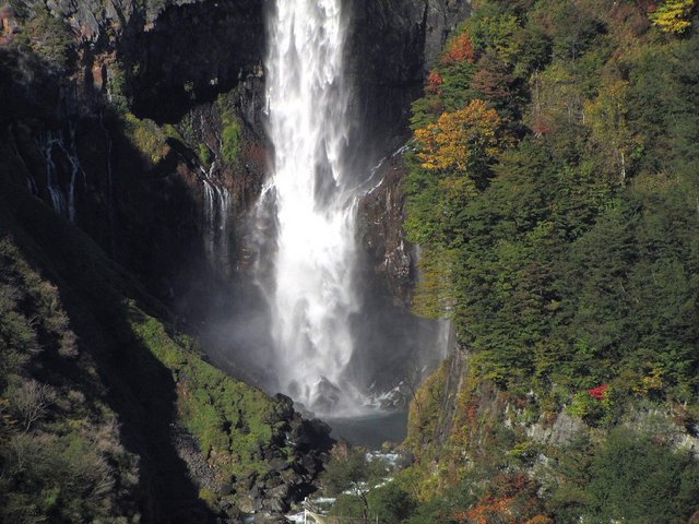 2012.10.20 B - 036 華厳の滝.JPG